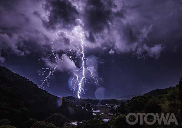 第15回 雷写真コンテスト受賞作品 佳作 -落雷-